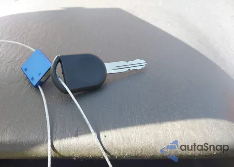 2005 Ford Escape Xls z USA, uszkodzony, nr VIN 1FMYU02Z25KC20704